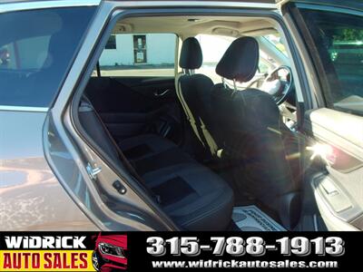 2022 Subaru Outback Premium   - Photo 5 - Watertown, NY 13601