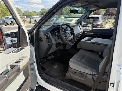 2015 Ford F-350 Super Duty XLT 4X4 - Photo 12 - Flushing, MI 48433