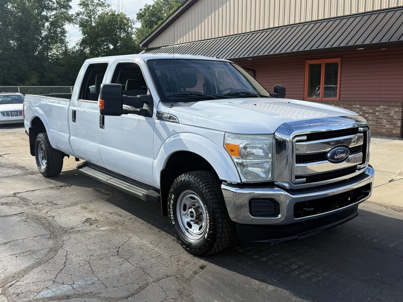 2015 Ford F-350 Super Duty XLT  4X4 - Photo 1 - Flushing, MI 48433