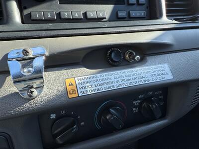 2007 Ford Crown Victoria Police Interceptor P71 - Photo 17 - Flushing, MI 48433