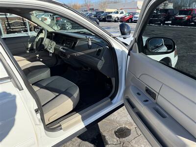 2007 Ford Crown Victoria Police Interceptor P71 - Photo 31 - Flushing, MI 48433