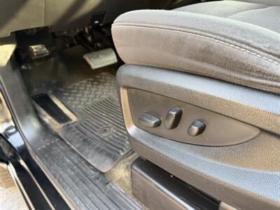 2018 Chevrolet Silverado 1500 LT Double Cab  4WD - Photo 12 - Flushing, MI 48433