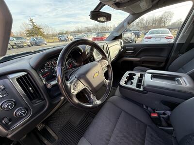 2018 Chevrolet Silverado 1500 LT Double Cab  4WD - Photo 11 - Flushing, MI 48433