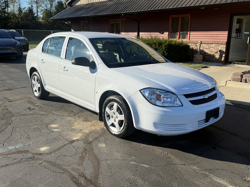 2007 Chevrolet Cobalt LS - Photo 1 - Flushing, MI 48433