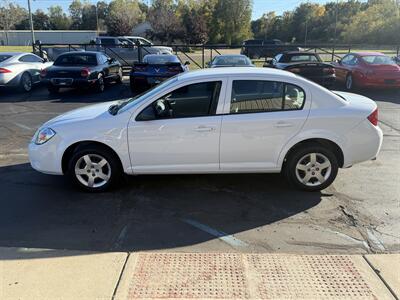 2007 Chevrolet Cobalt LS   - Photo 3 - Flushing, MI 48433
