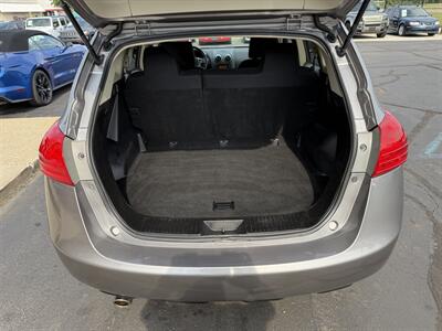 2011 Nissan Rogue SV AWD   - Photo 16 - Flushing, MI 48433