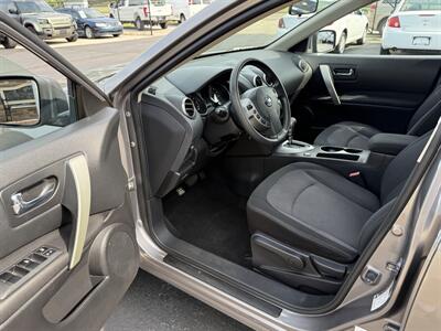 2011 Nissan Rogue SV AWD   - Photo 9 - Flushing, MI 48433