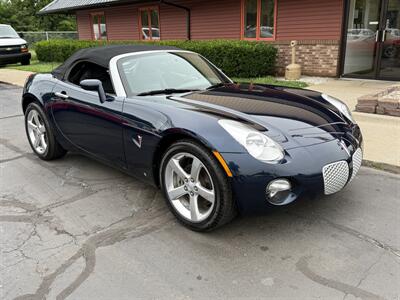 2006 Pontiac Solstice Convertible  5-Speed Manual - Photo 4 - Flushing, MI 48433