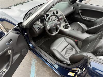 2006 Pontiac Solstice Convertible  5-Speed Manual - Photo 22 - Flushing, MI 48433