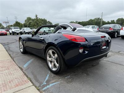 2006 Pontiac Solstice Convertible  5-Speed Manual - Photo 9 - Flushing, MI 48433