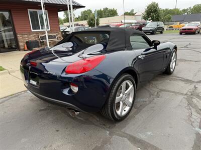 2006 Pontiac Solstice Convertible  5-Speed Manual - Photo 8 - Flushing, MI 48433