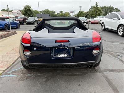 2006 Pontiac Solstice Convertible  5-Speed Manual - Photo 10 - Flushing, MI 48433