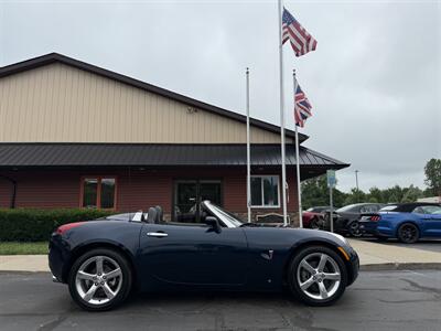 2006 Pontiac Solstice Convertible  5-Speed Manual - Photo 17 - Flushing, MI 48433