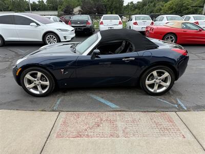 2006 Pontiac Solstice Convertible  5-Speed Manual - Photo 12 - Flushing, MI 48433