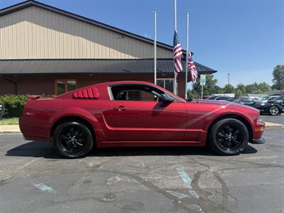 2007 Ford Mustang GT Premium - Photo 4 - Flushing, MI 48433