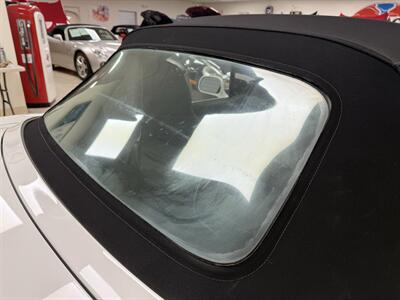 2002 BMW Z3 2.5i Roadster  5-Speed Manual - Photo 25 - Flushing, MI 48433