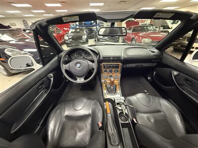 2002 BMW Z3 2.5i Roadster  5-Speed Manual - Photo 13 - Flushing, MI 48433