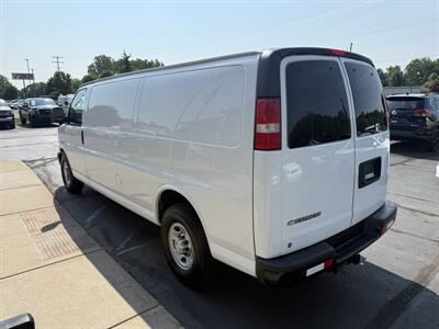 2017 Chevrolet Express 3500 155 " Wheelbase - Photo 8 - Flushing, MI 48433