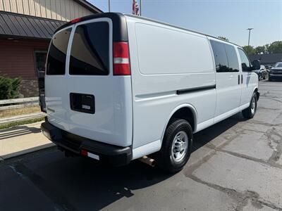 2017 Chevrolet Express 3500 155 " Wheelbase - Photo 5 - Flushing, MI 48433