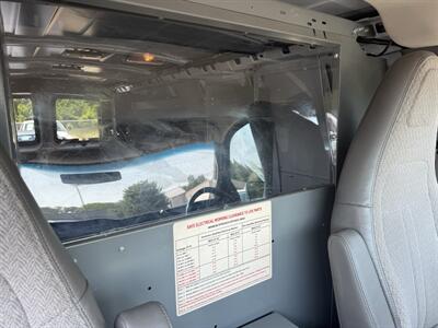 2017 Chevrolet Express 3500 155 " Wheelbase - Photo 29 - Flushing, MI 48433