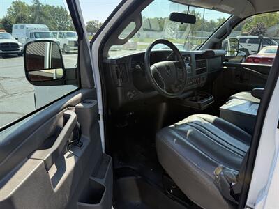 2016 Chevrolet Express 2500  135 " WB - Photo 11 - Flushing, MI 48433