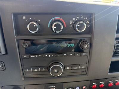 2016 Chevrolet Express 2500  135 " WB - Photo 17 - Flushing, MI 48433