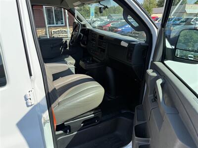 2016 Chevrolet Express 2500  135 " WB - Photo 14 - Flushing, MI 48433