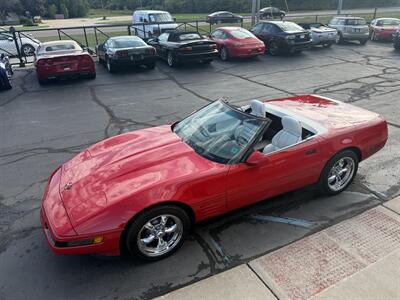 1992 Chevrolet Corvette Convertible  6-Speed - Photo 2 - Flushing, MI 48433