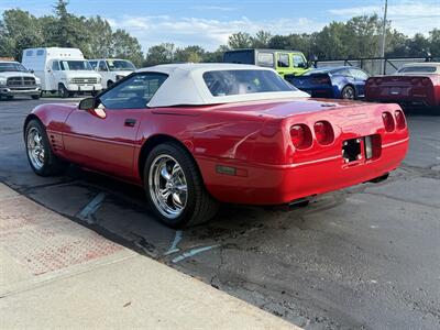 1992 Chevrolet Corvette Convertible  6-Speed - Photo 4 - Flushing, MI 48433