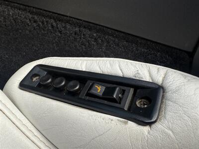 1992 Chevrolet Corvette Convertible  6-Speed - Photo 24 - Flushing, MI 48433