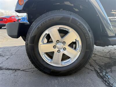 2008 Jeep Wrangler Unlimited Sahara 4X4 - Photo 13 - Flushing, MI 48433
