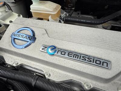 2011 Nissan LEAF SV   - Photo 19 - Flushing, MI 48433
