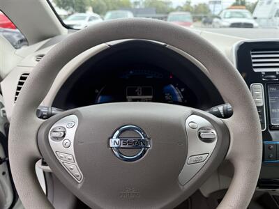 2011 Nissan LEAF SV   - Photo 14 - Flushing, MI 48433