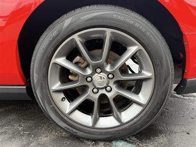 2012 Ford Mustang V6 Premium  MCA 6-Speed - Photo 11 - Flushing, MI 48433