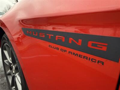 2012 Ford Mustang V6 Premium  MCA 6-Speed - Photo 10 - Flushing, MI 48433