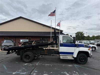 2005 Chevrolet Kodiak C4500 165.5 " WB DRW 14 Foot Dump Bed - Photo 2 - Flushing, MI 48433