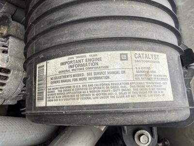 2005 Chevrolet Kodiak C4500 165.5 " WB DRW 14 Foot Dump Bed - Photo 24 - Flushing, MI 48433