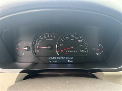 2010 Cadillac DTS Premium Collection   - Photo 18 - Flushing, MI 48433