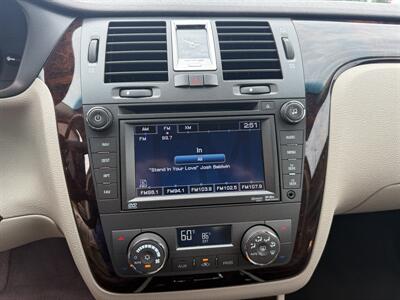 2010 Cadillac DTS Premium Collection   - Photo 16 - Flushing, MI 48433