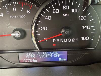2010 Cadillac DTS Premium Collection   - Photo 37 - Flushing, MI 48433
