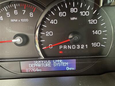2010 Cadillac DTS Premium Collection   - Photo 38 - Flushing, MI 48433
