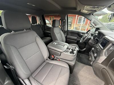 2023 Chevrolet Silverado 1500 Custom Crew 4X4 - Photo 11 - Flushing, MI 48433