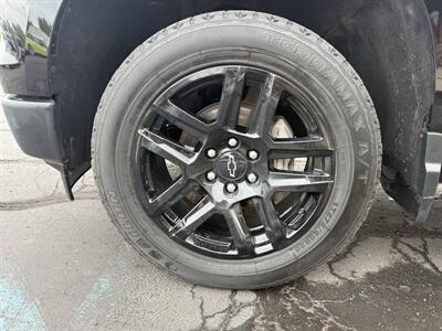2023 Chevrolet Silverado 1500 Custom Crew 4X4 - Photo 12 - Flushing, MI 48433