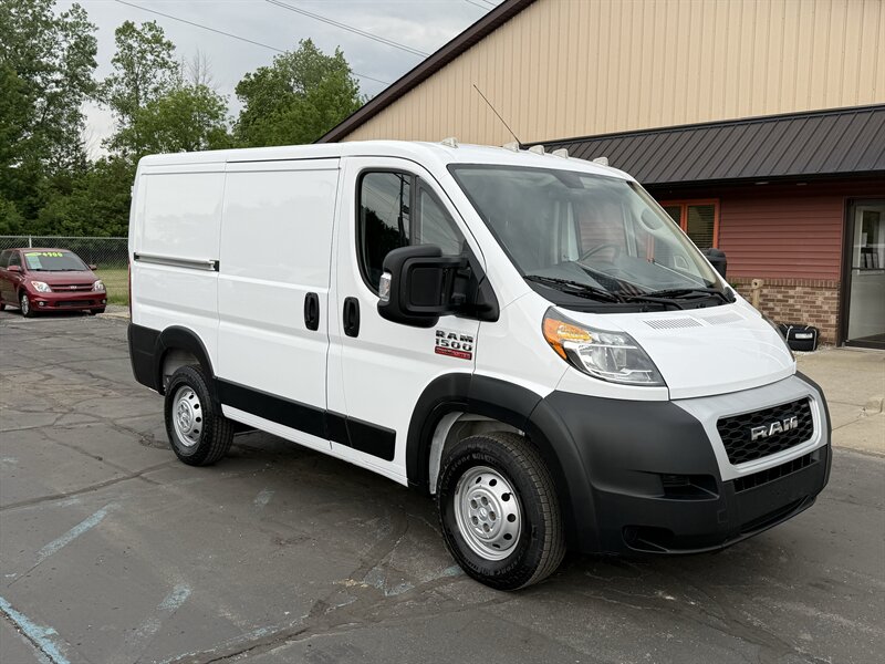 2020 RAM ProMaster 1500 118 " WB  Low Roof Cargo - Photo 1 - Flushing, MI 48433