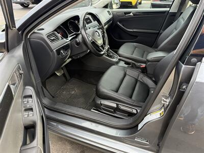 2016 Volkswagen Jetta 1.8T SEL - Photo 9 - Flushing, MI 48433