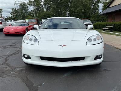 2009 Chevrolet Corvette 1LT  6-Speed - Photo 2 - Flushing, MI 48433