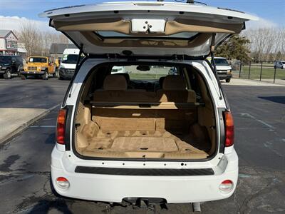 2002 GMC Envoy SLE  4X4 - Photo 23 - Flushing, MI 48433