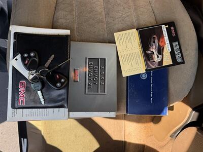 2002 GMC Envoy SLE  4X4 - Photo 32 - Flushing, MI 48433