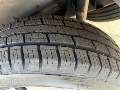 2002 GMC Envoy SLE  4X4 - Photo 34 - Flushing, MI 48433