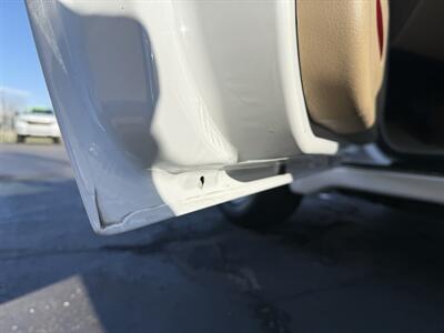 2002 GMC Envoy SLE  4X4 - Photo 33 - Flushing, MI 48433